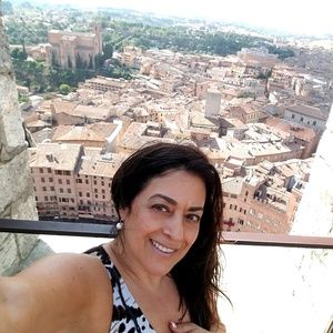 Meet your Posher, Laura